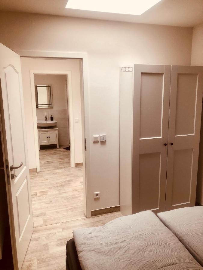 Ferienwohnungen Mey Haus Zum Rosenstock Erfurt Bagian luar foto