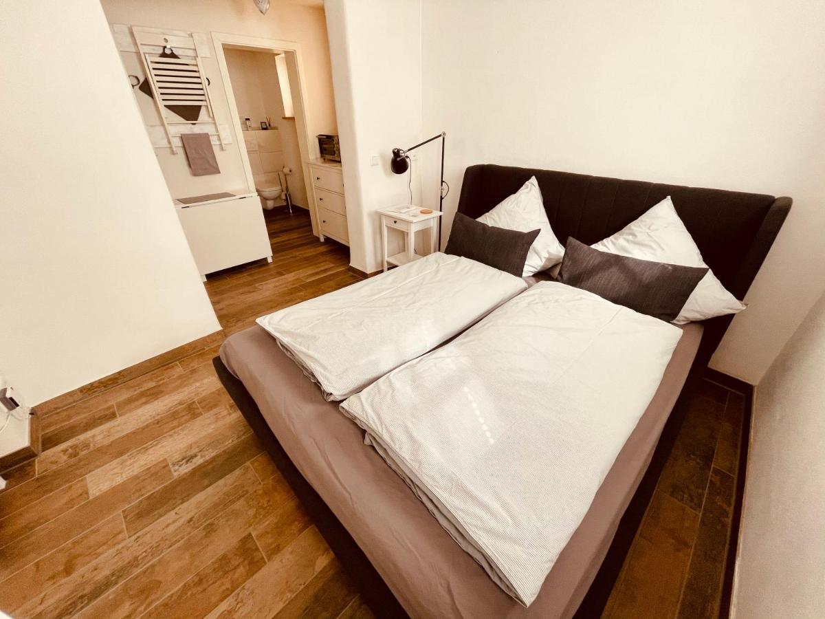 Ferienwohnungen Mey Haus Zum Rosenstock Erfurt Bagian luar foto